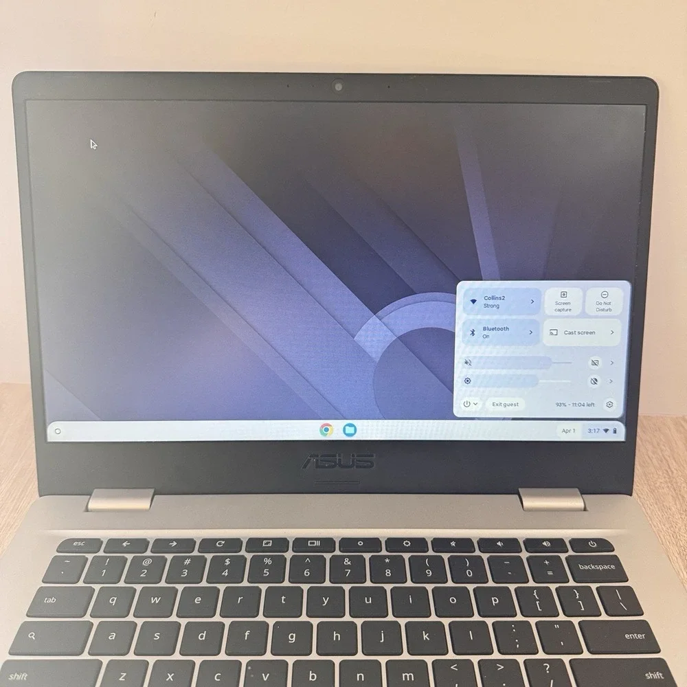 ASUS Chromebook C423NA 14‎ Laptop Silver 4GB RAM 32GB SSD WiFi Ready